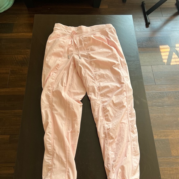 Dance studio pants from lululemon, size 6, worn a few times - Picture 2 of 4